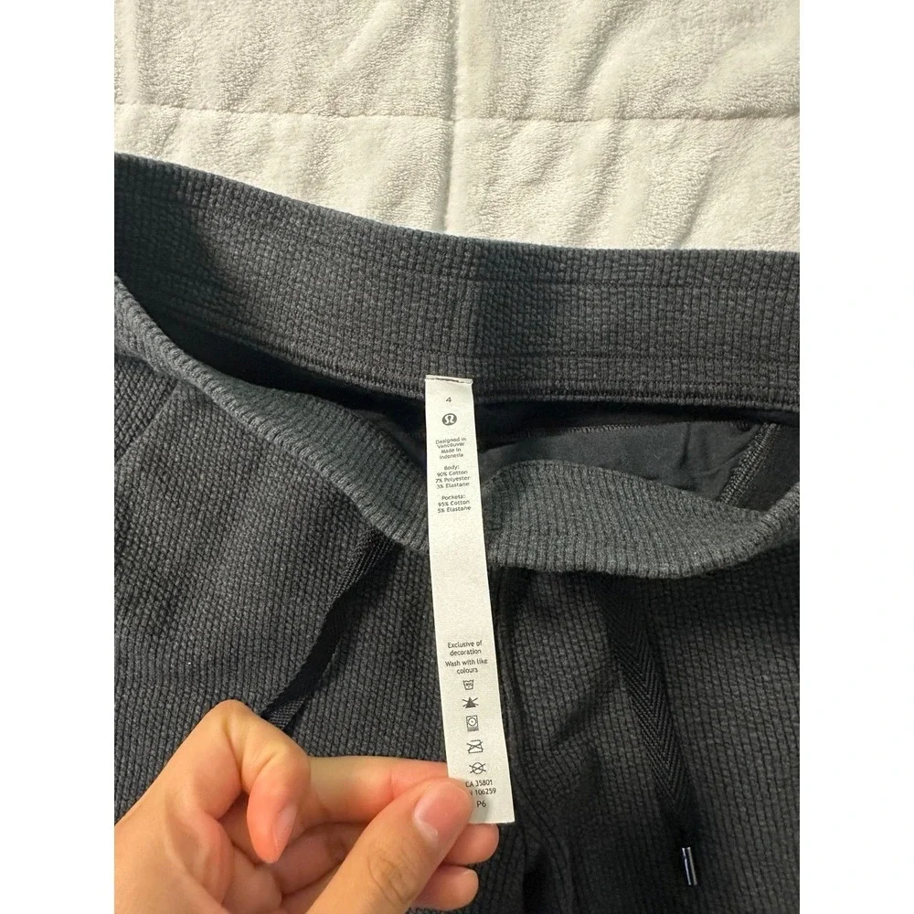 Lululemon ribbed high rise‎ jogger 25